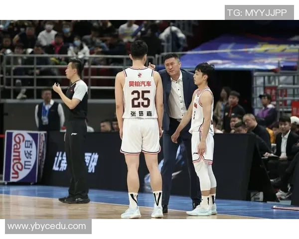 中国足球与篮球的较量：谁能在体育舞台上赢得更多荣耀与关注