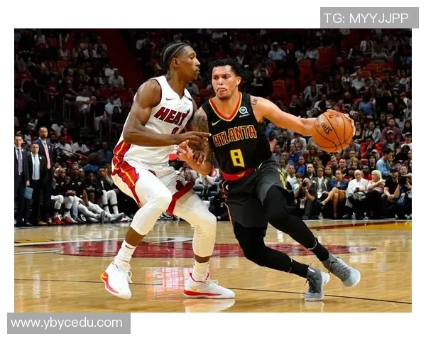 NBA篮网与猛龙激战正酣球迷期待精彩对决与精彩瞬间 NBA篮网与猛龙激战正酣球迷期待精彩对决与精彩瞬间